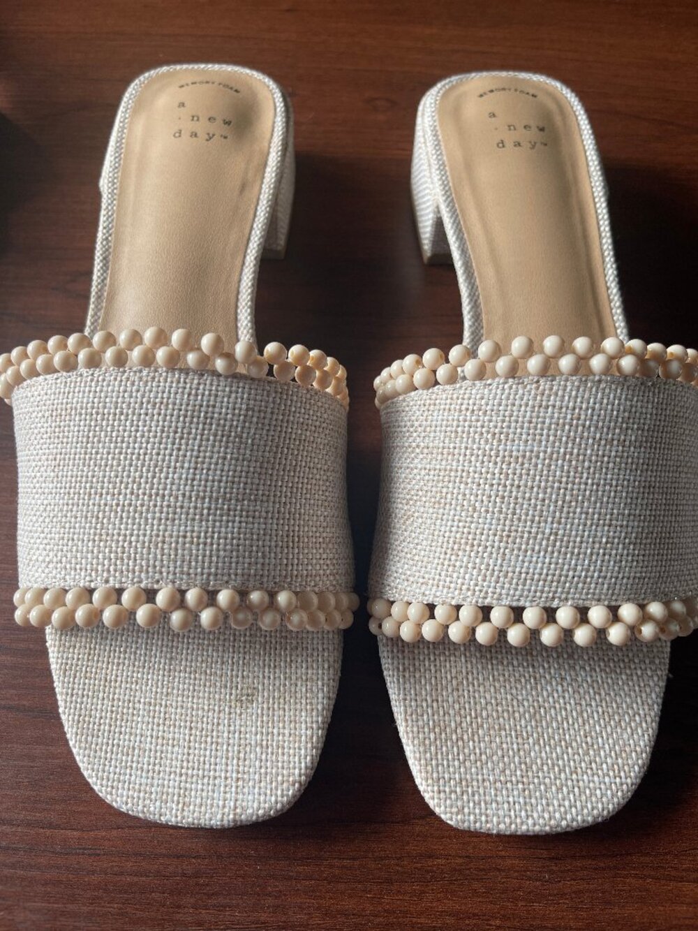 A New Day Target Slip-On Woven Sandals with Beaded Detail 10 Women (LIKE NEW)